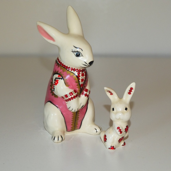 Vintage European Porcelain Ceramic Bunny Rabbit Figurines - Picture 1 of 12